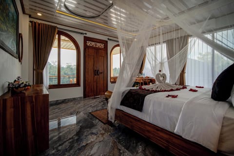 Grand Suite, Balcony, Valley View | Premium bedding, in-room safe, desk, free WiFi