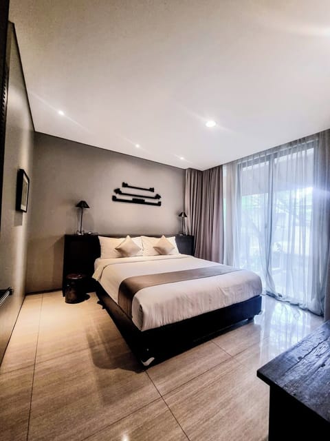 Luxury Villa, Balcony | Free WiFi, bed sheets