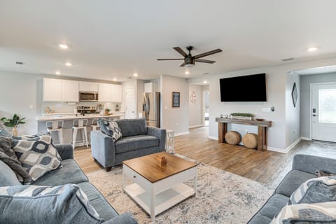 House (3 Bedrooms) | Interior