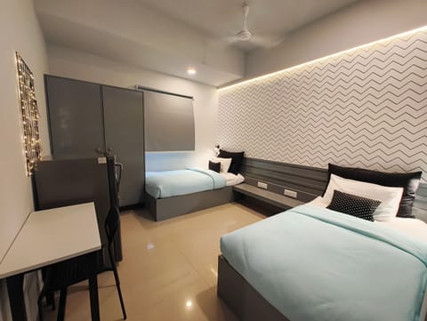 Premium bedding, memory foam beds, desk, free WiFi