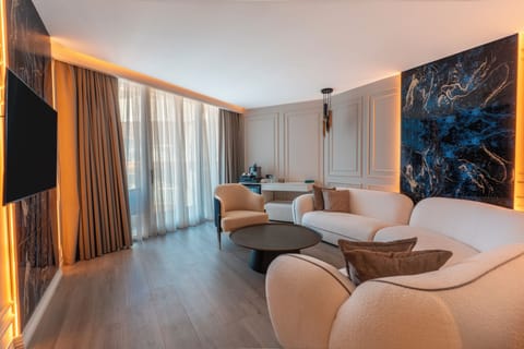 Junior Suite, Balcony, Sea View | Premium bedding, minibar, in-room safe, desk