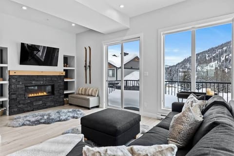 Living Room (1)