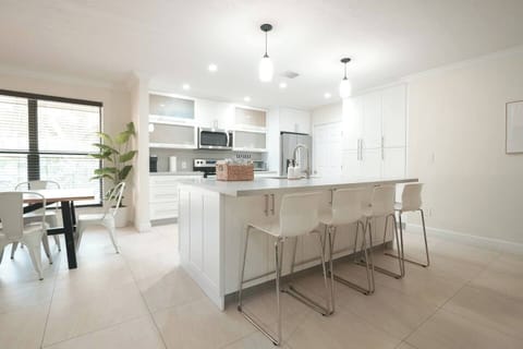 5c908267-4ad9-4067-9d2e-cd3659151171