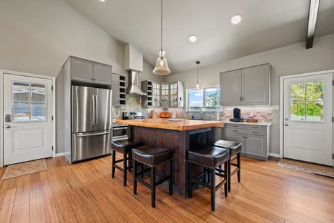 Whip up your favorite meals in our fully stocked kitchen, complete with high-end appliances, ample counter space, and everything you need to feel right at home.