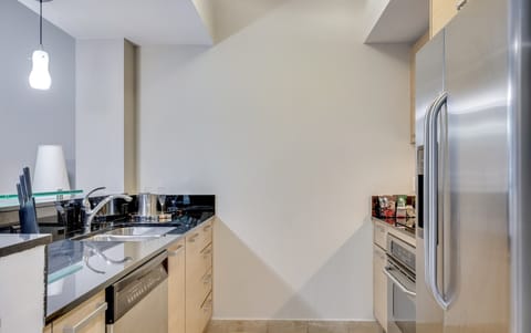 Suite, 1 Bedroom | Premium bedding, in-room safe, desk, laptop workspace