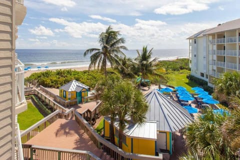 Studio Suite Two Queen Beds with Oceanview Balcony (Beachfront Sandpiper Tower)