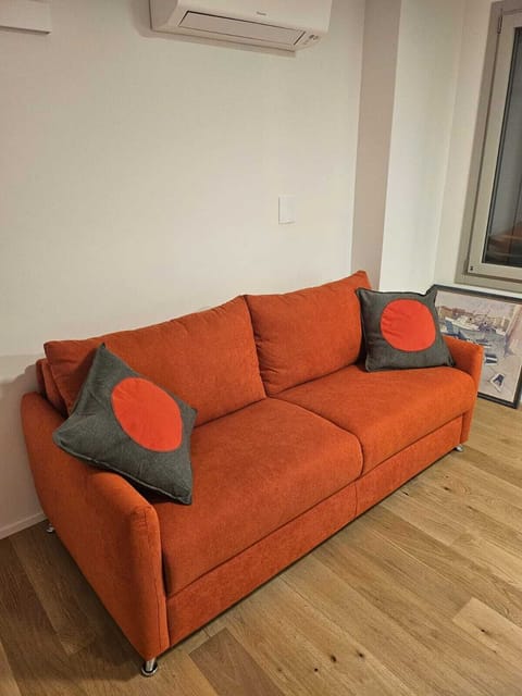 Superior Townhome, City View | Living area | 60-cm flat-screen TV with digital channels