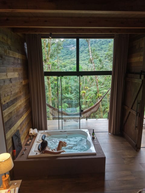 Panoramic Cabin, Mountain View | Individually decorated, individually furnished, iron/ironing board