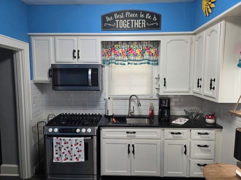 Fully equipped kitchen 