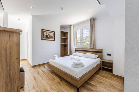 Bedroom with a double bed