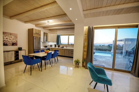 Villa, Sea View | In-room dining
