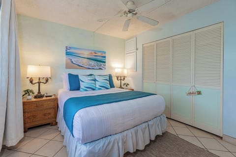 Plush Queen Bed with Crisp White Cotton Linens