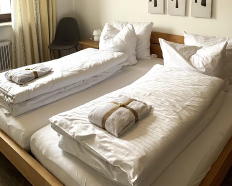 Apartment | 1 bedroom, bed sheets