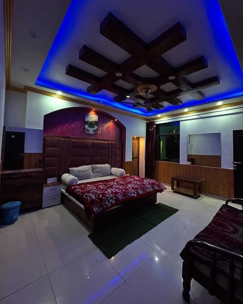 Double Room | Free WiFi, bed sheets