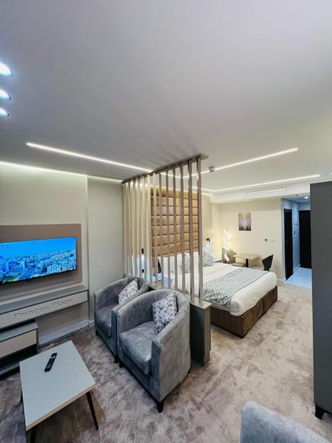 Signature Double Room, City View | In-room safe, desk, laptop workspace, blackout drapes