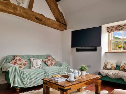 Furniture, Interior Design, Wall, Flooring, Couch, Wood, Room, Floor, Living Room, Ceiling