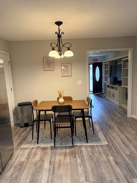 Kitchen/dining