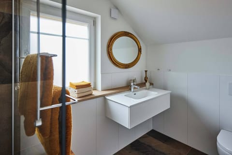 Superior Double or Twin Room | Bathroom | Shower, hair dryer, towels, soap