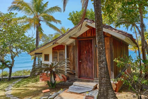 Classic Double Room, 1 Queen Bed, Ocean View (Vietnam) | 1 bedroom, premium bedding, down comforters, minibar
