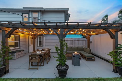House, Multiple Beds (Smyrna Sol) | Outdoor dining