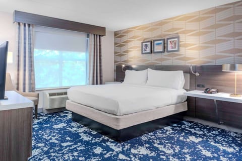 In-room safe, desk, iron/ironing board, cribs (free)