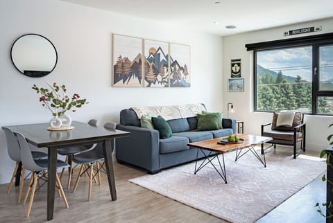 Powder Ridge living room 