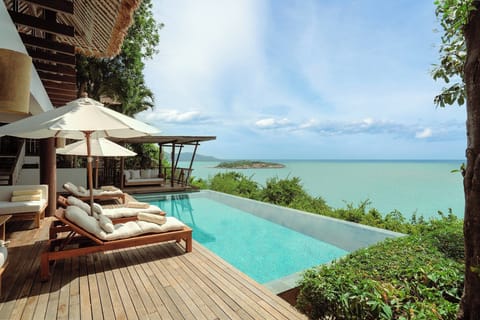 The Ocean Retreat | Premium bedding, Select Comfort beds, minibar, in-room safe