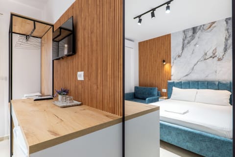 Comfort Double Room, Balcony, City View | Desk, soundproofing, free WiFi