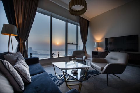 Deluxe Apartment, Sea View | Living area