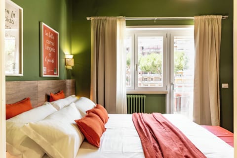 Classic Room | Desk, laptop workspace, free WiFi, bed sheets