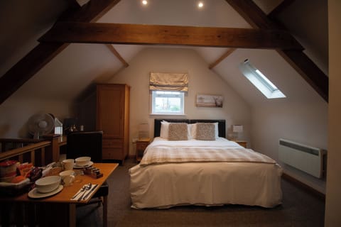 Double Room (Super King Sherwood Suite)