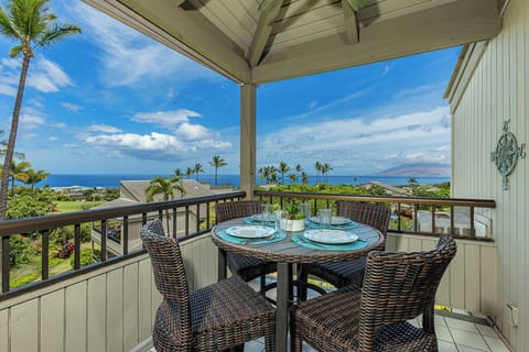 Expansive ocean view from the private lanai