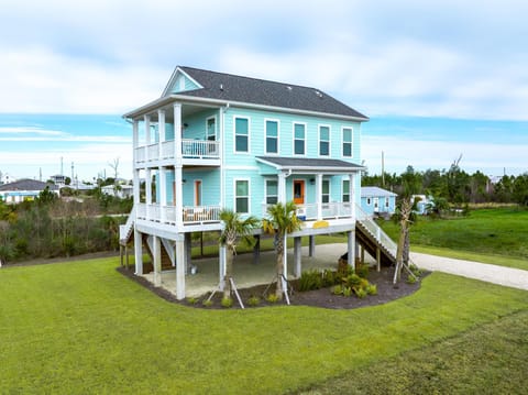 House, Multiple Beds (Reel Amerivibes) | Exterior