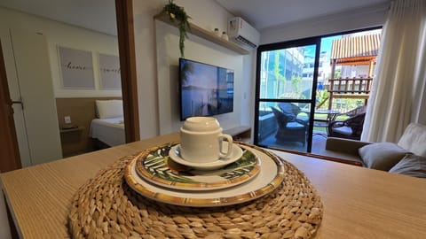 Classic Apartment, Courtyard View | Living area