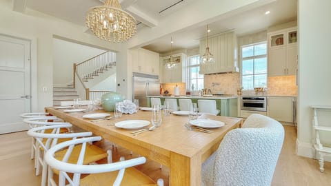 Jeff and Gina Properties - Seaview Sensation (SVS) - Fort Myers Beach - 5 Bedroom - 5 Bathroom - 1 Half Bathroom - Beach Front - Water Views - Gulf of America Views