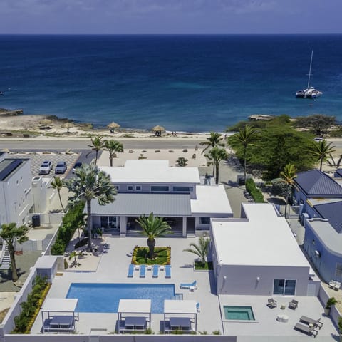 Luxury 10 Bed 10 Bath on the main Strip