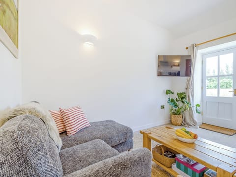 Open plan living space | Linnet - Woodsell Farm, Faversham