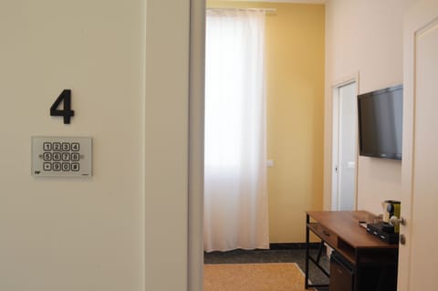 Free minibar items, in-room safe, desk, free WiFi