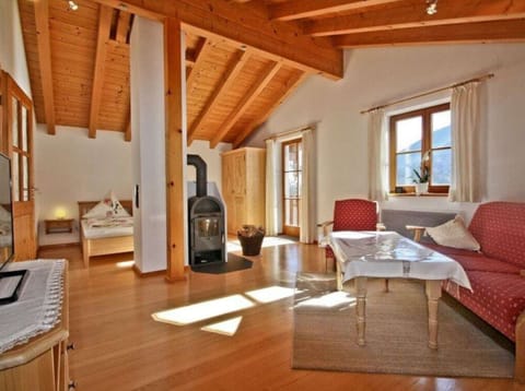 House | 2 bedrooms, individually furnished