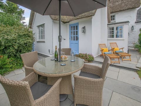 Sitting-out-area | Penda, Portscatho