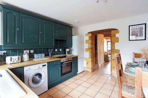 spacious kitchen dining room