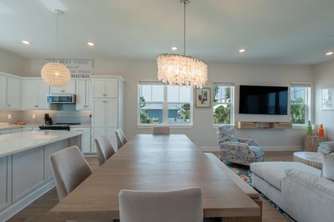 Dining table, seats 10