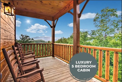 Gorgeous views and smoky mountain air in your cabin!