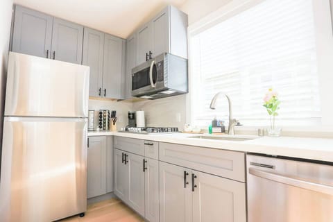 aa17047a-d9fa-4a5b-bb55-77bcd27ec95c