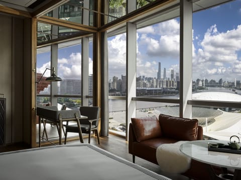 Basic Room, 1 King Bed, River View | Premium bedding, free minibar items, in-room safe, desk
