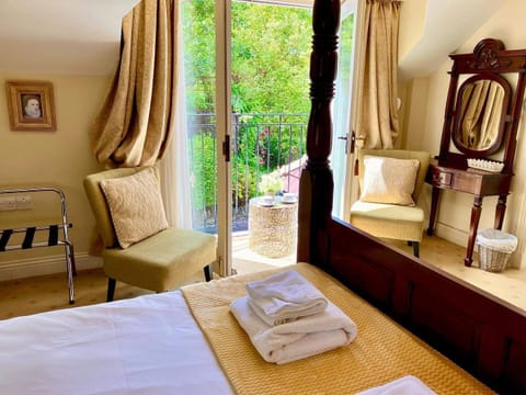 Romantic Double Room (Four Poster Bed) | Hypo-allergenic bedding, Select Comfort beds, desk, blackout drapes