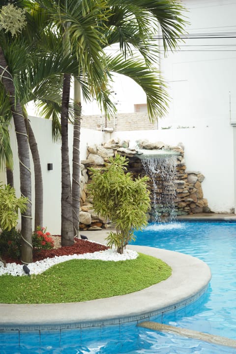 Outdoor pool, pool umbrellas