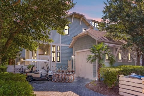 Welcome to 'Grateful Tide' by Stay on 30A!