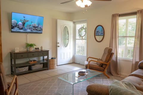 Apartment, Private Bathroom | Lounge