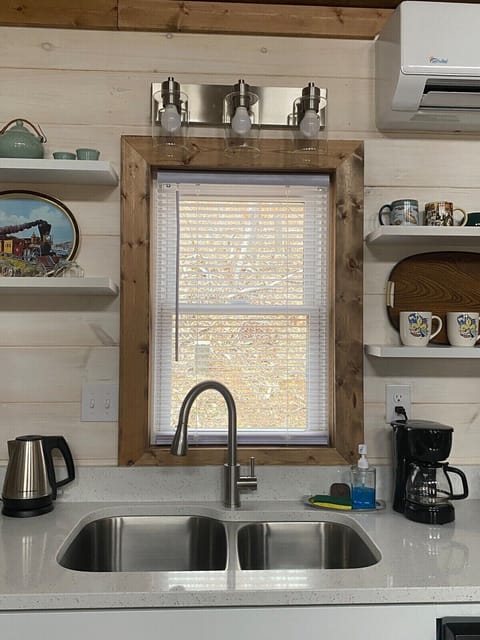 Cabin, Private Bathroom | Shared kitchen